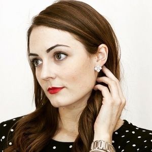 Meet your Posher, Elise